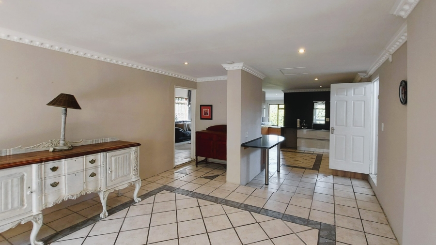 9 Bedroom Property for Sale in Montclair Western Cape